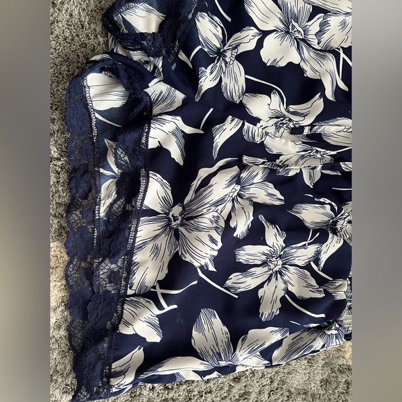 MINE Woman/Girls Navy Blue & White Floral Shorts with Pockets - Picture 5 of 7